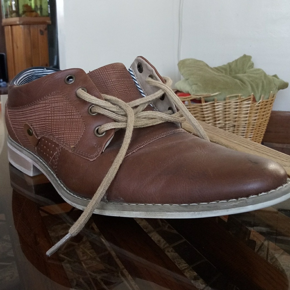 Dress shoes